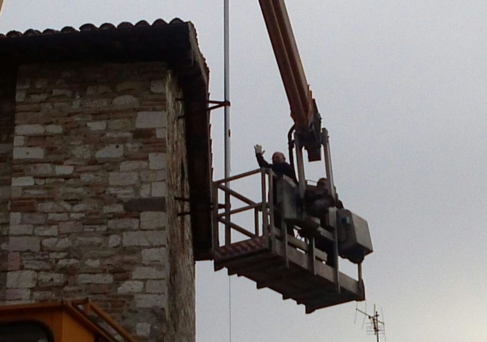 IMBANDIERAMENTO DELLA CITTA', STENDARDI E FAZZOLETTONI