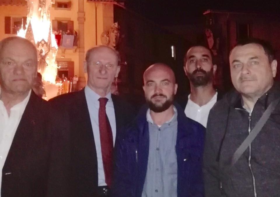 SINDACO STIRATI: PROFONDAMENTE COLPITO DAL FASCINO DELLA ‘MACCHINA DI S. ROSA’ NELLA RETE DELLE “MACCHINE A SPALLA”