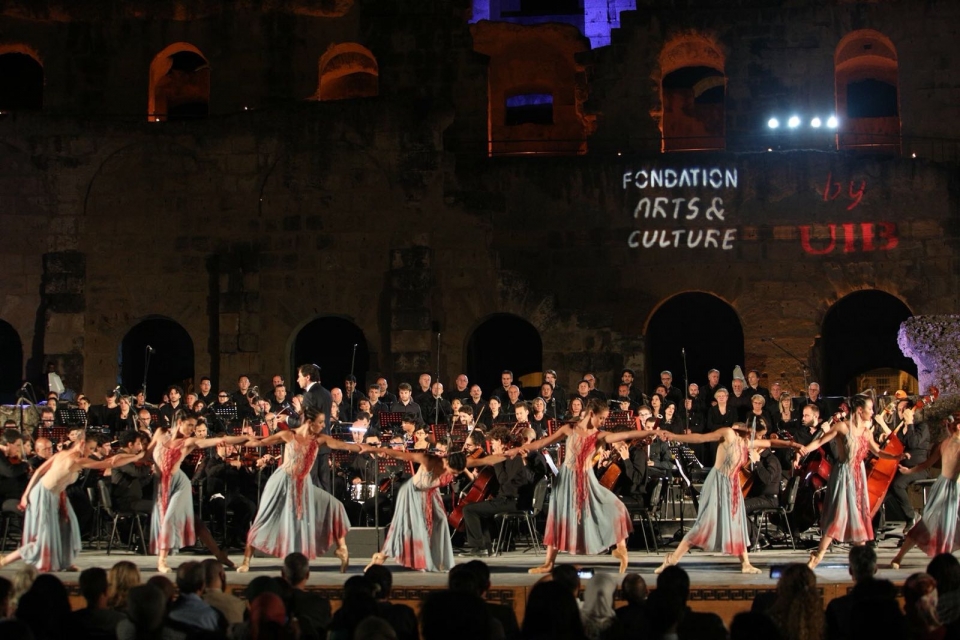 Magica esperienza per tre danzatrici eugubine al teatro romano di El Jem in Tunisia