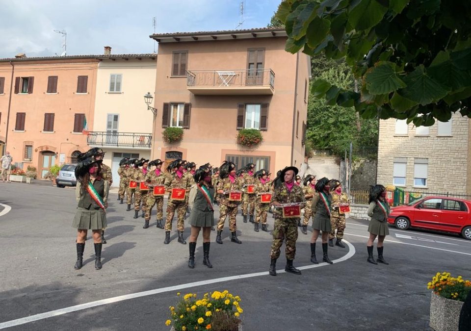 La Fanfara dei Bersaglieri Regionale omaggia il Maestro Luigi Benedetti