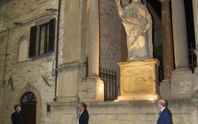 Foto accensione nuova illuminazione della Statua