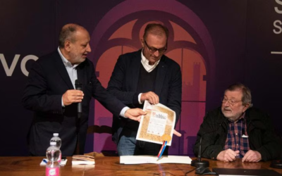 Il Maggio chiude il Festival del Medioevo con la “Patente” a Guccini