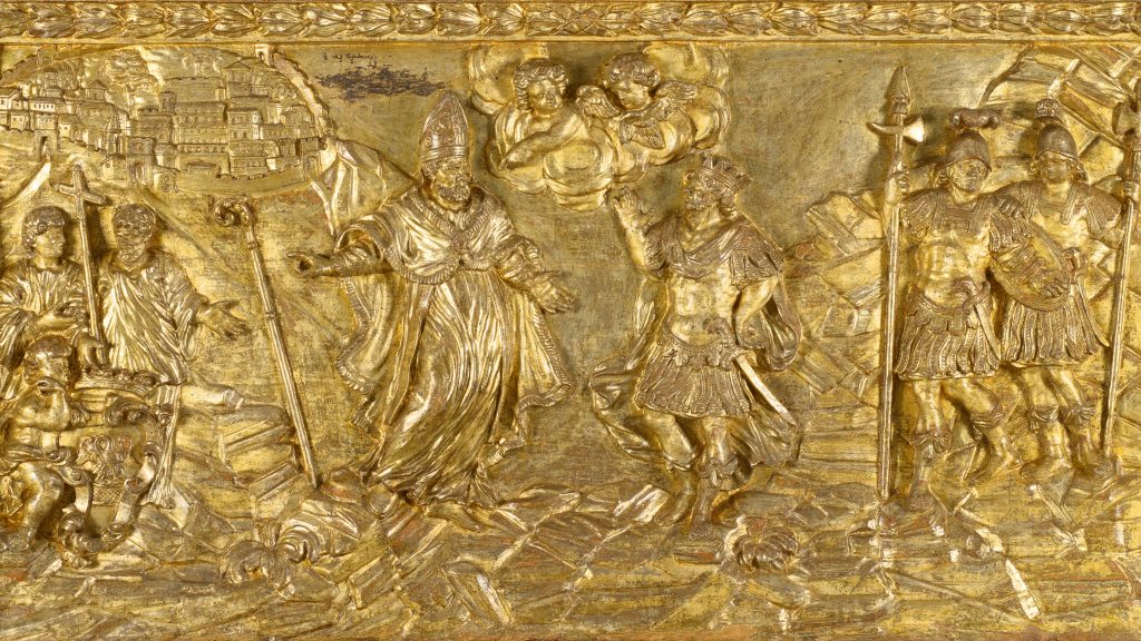 Restaurato il paliotto ligneo del Palazzo dei Consoli dell’incontro tra sant’Ubaldo e Barbarossa: